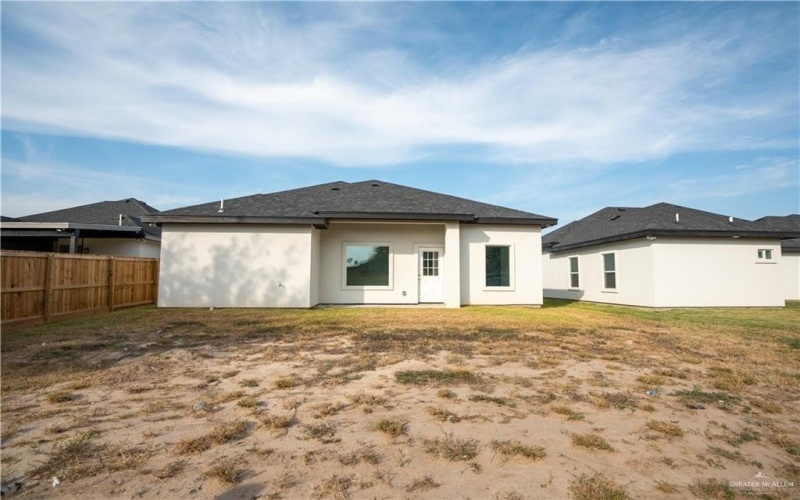 1116 W Sycamore Avenue, Alton, TX 78573, 3 Bedrooms Bedrooms, ,2 BathroomsBathrooms,Residential,For Sale,1116 W Sycamore Avenue,455785