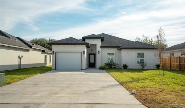 1116 W Sycamore Avenue, Alton, TX 78573, 3 Bedrooms Bedrooms, ,2 BathroomsBathrooms,Residential,For Sale,1116 W Sycamore Avenue,455785