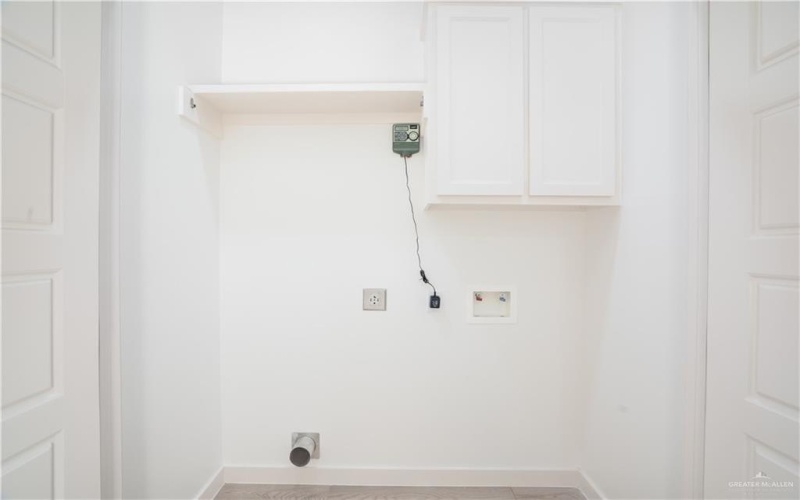 715 N Esperanza Street, Pharr, TX 78577, 3 Bedrooms Bedrooms, ,2 BathroomsBathrooms,Residential,For Sale,715 N Esperanza Street,466759