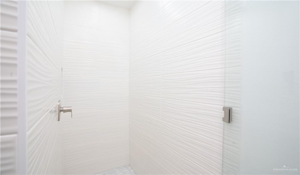 715 N Esperanza Street, Pharr, TX 78577, 3 Bedrooms Bedrooms, ,2 BathroomsBathrooms,Residential,For Sale,715 N Esperanza Street,466759