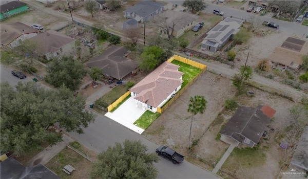 715 N Esperanza Street, Pharr, TX 78577, 3 Bedrooms Bedrooms, ,2 BathroomsBathrooms,Residential,For Sale,715 N Esperanza Street,466759