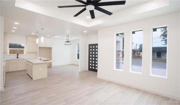 715 N Esperanza Street, Pharr, TX 78577, 3 Bedrooms Bedrooms, ,2 BathroomsBathrooms,Residential,For Sale,715 N Esperanza Street,466759
