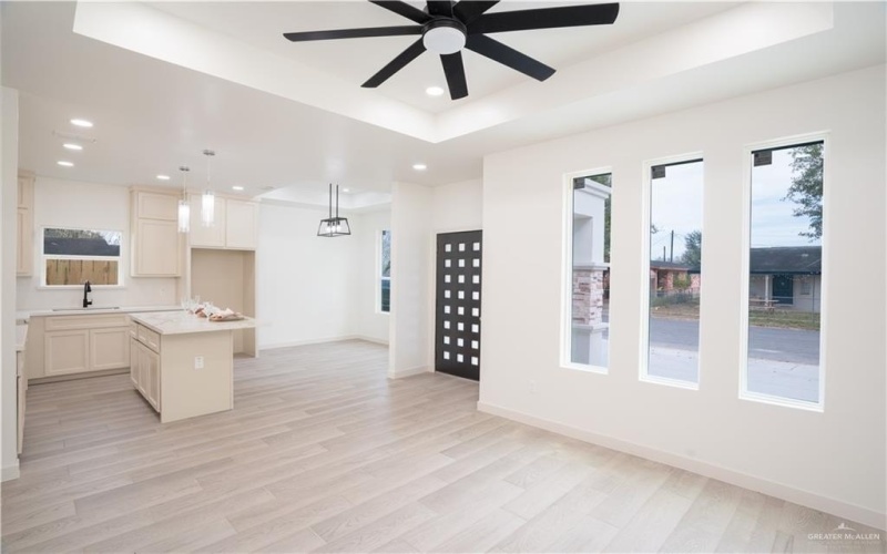 715 N Esperanza Street, Pharr, TX 78577, 3 Bedrooms Bedrooms, ,2 BathroomsBathrooms,Residential,For Sale,715 N Esperanza Street,466759