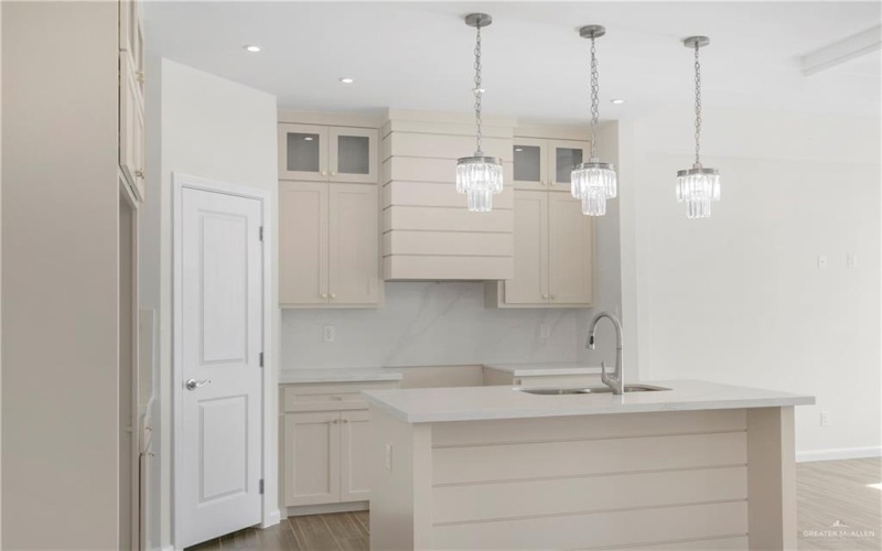 3111 La Cienega, Edinburg, TX 78542, 3 Bedrooms Bedrooms, ,2 BathroomsBathrooms,Residential,For Sale,3111 La Cienega,471050