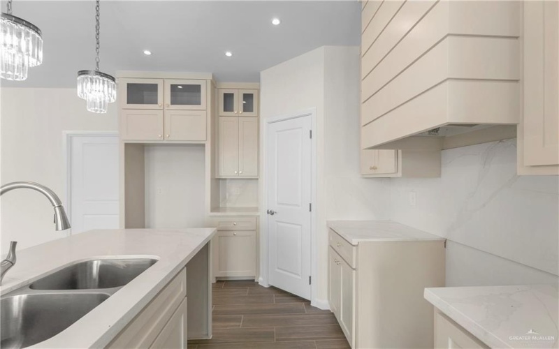 3111 La Cienega, Edinburg, TX 78542, 3 Bedrooms Bedrooms, ,2 BathroomsBathrooms,Residential,For Sale,3111 La Cienega,471050
