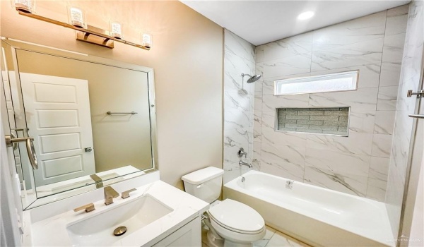 2749 Melba Avenue, McAllen, TX 78503, 3 Bedrooms Bedrooms, ,2 BathroomsBathrooms,Residential,For Sale,2749 Melba Avenue,471051