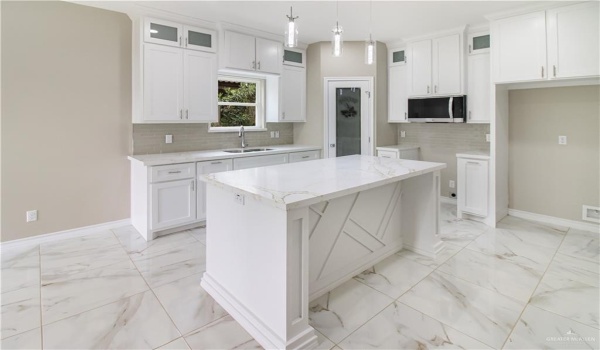 2749 Melba Avenue, McAllen, TX 78503, 3 Bedrooms Bedrooms, ,2 BathroomsBathrooms,Residential,For Sale,2749 Melba Avenue,471051