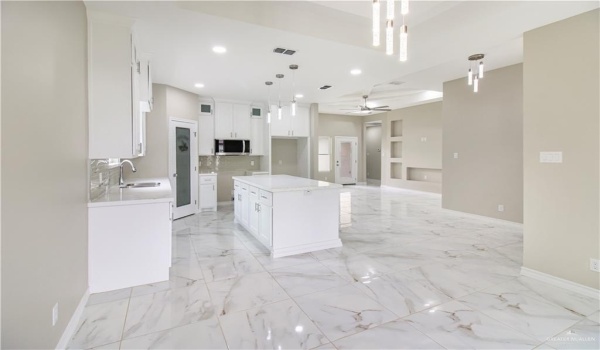 2749 Melba Avenue, McAllen, TX 78503, 3 Bedrooms Bedrooms, ,2 BathroomsBathrooms,Residential,For Sale,2749 Melba Avenue,471051