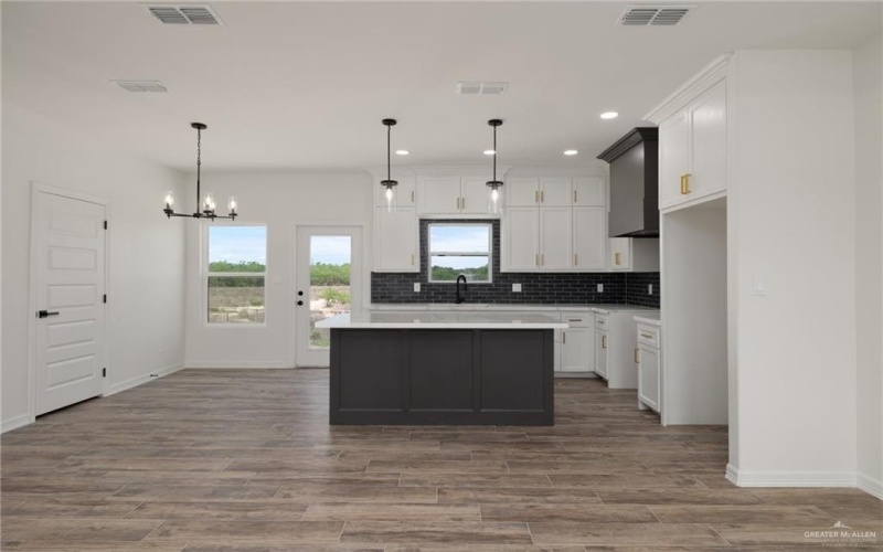 3005 Rio Red Circle, Edinburg, TX 78541, 3 Bedrooms Bedrooms, ,2 BathroomsBathrooms,Residential Lease,For Rent,3005 Rio Red Circle,471041
