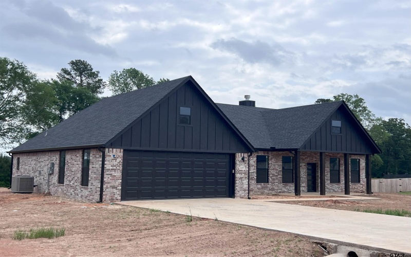 127 BIG OAKS RD, Kilgore, TX 75662, 3 Bedrooms Bedrooms, ,2 BathroomsBathrooms,Residential,For Sale,127 BIG OAKS RD,25007085