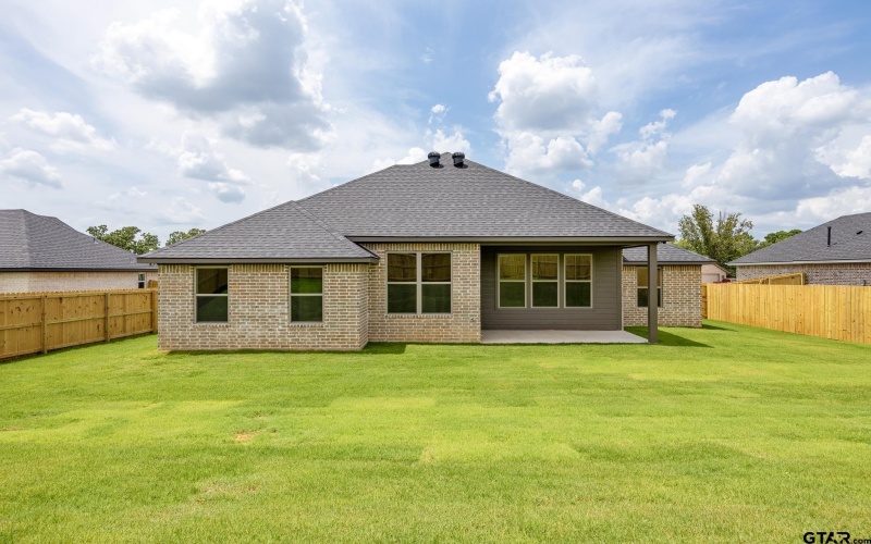 260 August Drive, Bullard, TX 75757, 3 Bedrooms Bedrooms, ,2 BathroomsBathrooms,Residential,For Sale,260 August Drive,25003118