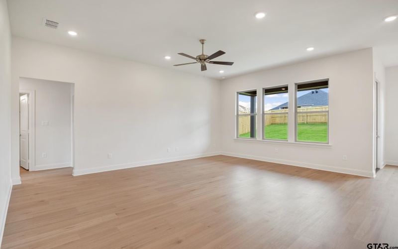 260 August Drive, Bullard, TX 75757, 3 Bedrooms Bedrooms, ,2 BathroomsBathrooms,Residential,For Sale,260 August Drive,25003118