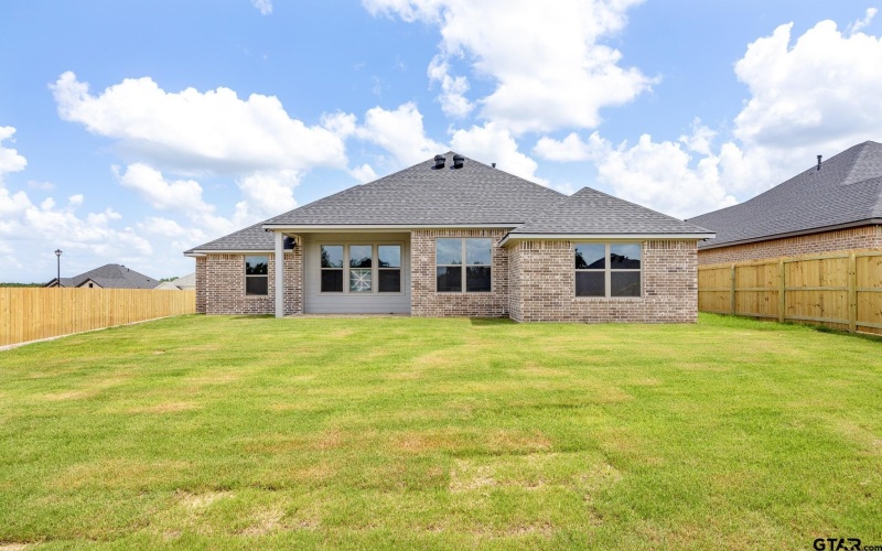 382 Mary Circle, Bullard, TX 75757, 4 Bedrooms Bedrooms, ,2 BathroomsBathrooms,Residential,For Sale,382 Mary Circle,25003120