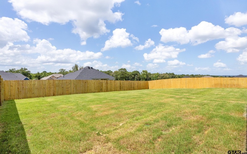 382 Mary Circle, Bullard, TX 75757, 4 Bedrooms Bedrooms, ,2 BathroomsBathrooms,Residential,For Sale,382 Mary Circle,25003120