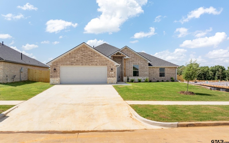 382 Mary Circle, Bullard, TX 75757, 4 Bedrooms Bedrooms, ,2 BathroomsBathrooms,Residential,For Sale,382 Mary Circle,25003120