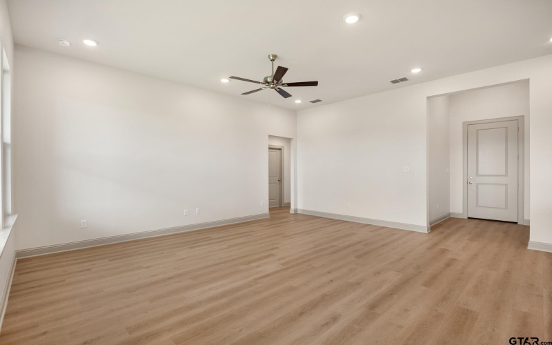 382 Mary Circle, Bullard, TX 75757, 4 Bedrooms Bedrooms, ,2 BathroomsBathrooms,Residential,For Sale,382 Mary Circle,25003120