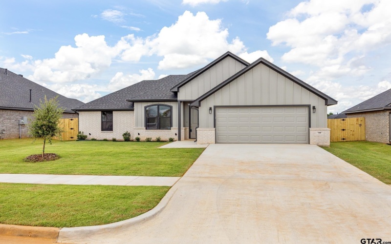 406 Mary Circle, Bullard, TX 75757, 4 Bedrooms Bedrooms, ,2 BathroomsBathrooms,Residential,For Sale,406 Mary Circle,25003122
