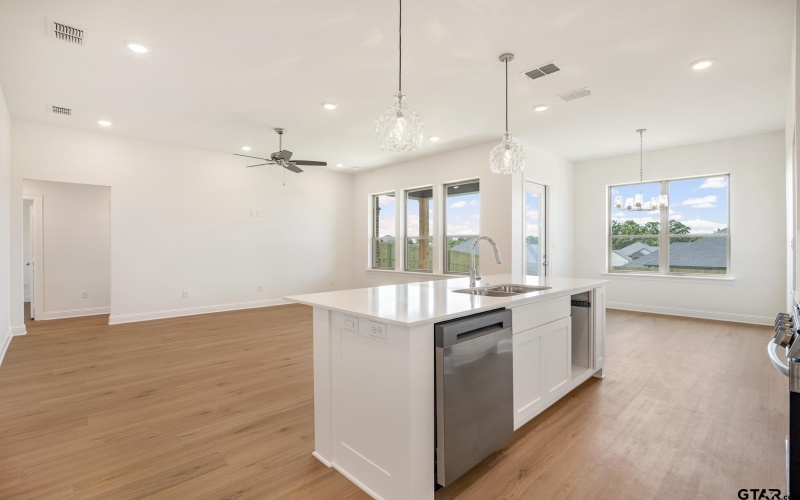 420 Mary Circle, Bullard, TX 75757, 4 Bedrooms Bedrooms, ,2 BathroomsBathrooms,Residential,For Sale,420 Mary Circle,25003125