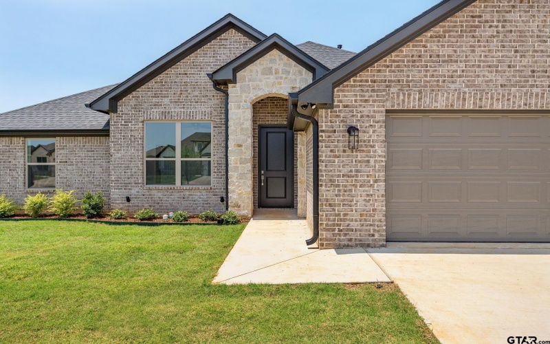 420 Mary Circle, Bullard, TX 75757, 4 Bedrooms Bedrooms, ,2 BathroomsBathrooms,Residential,For Sale,420 Mary Circle,25003125