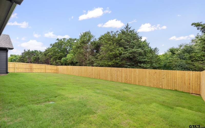 231 August Dr, Bullard, TX 75757, 4 Bedrooms Bedrooms, ,2 BathroomsBathrooms,Residential,For Sale,231 August Dr,25004065