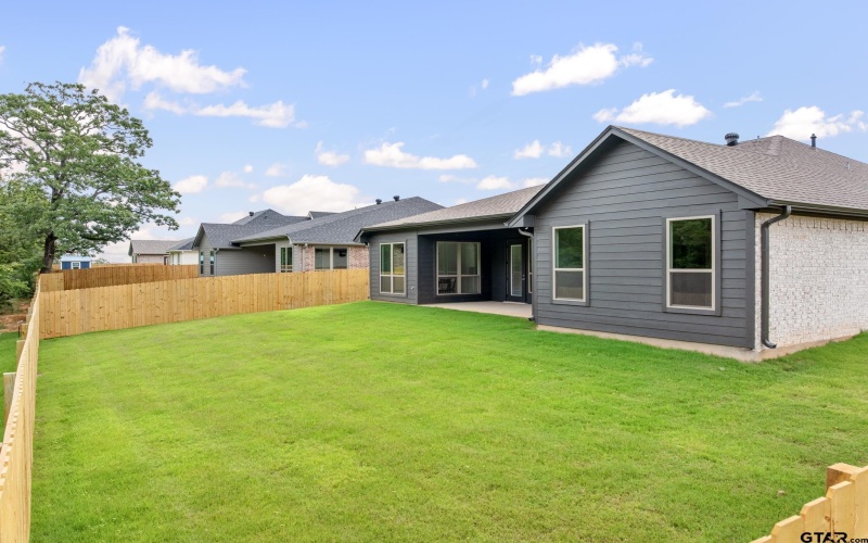 231 August Dr, Bullard, TX 75757, 4 Bedrooms Bedrooms, ,2 BathroomsBathrooms,Residential,For Sale,231 August Dr,25004065