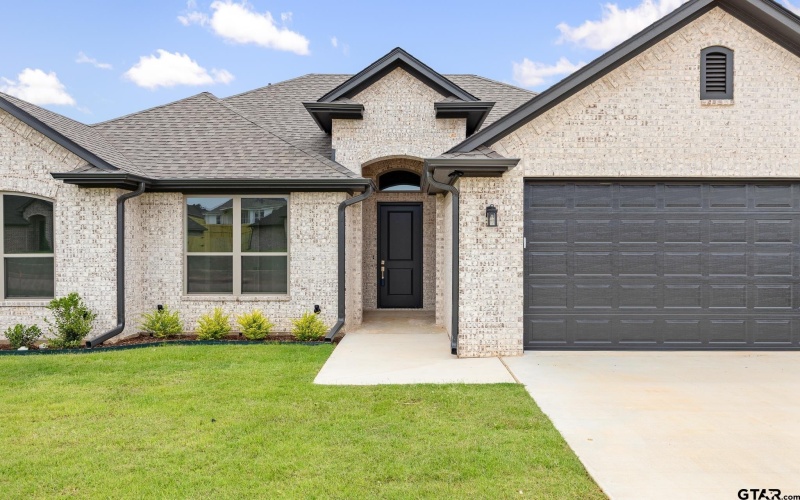 231 August Dr, Bullard, TX 75757, 4 Bedrooms Bedrooms, ,2 BathroomsBathrooms,Residential,For Sale,231 August Dr,25004065