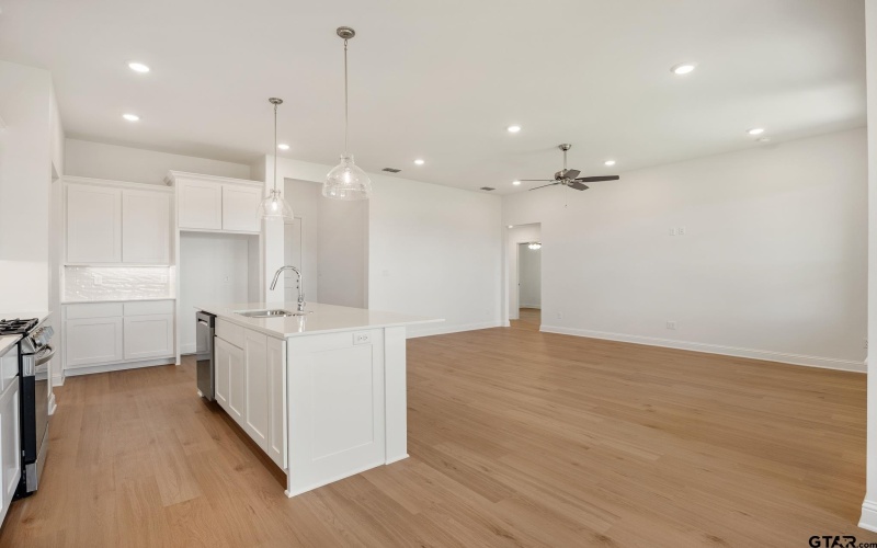 442 Mary Circle, Bullard, TX 75757, 4 Bedrooms Bedrooms, ,2 BathroomsBathrooms,Residential,For Sale,442 Mary Circle,25004798