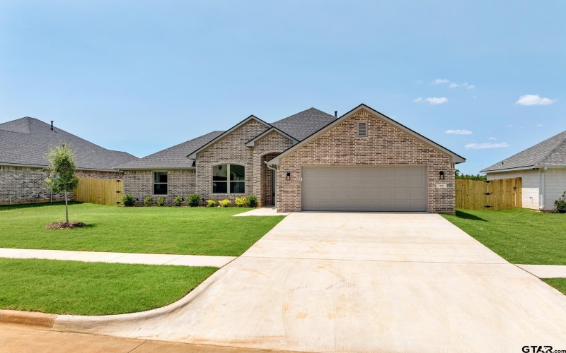 442 Mary Circle, Bullard, TX 75757, 4 Bedrooms Bedrooms, ,2 BathroomsBathrooms,Residential,For Sale,442 Mary Circle,25004798