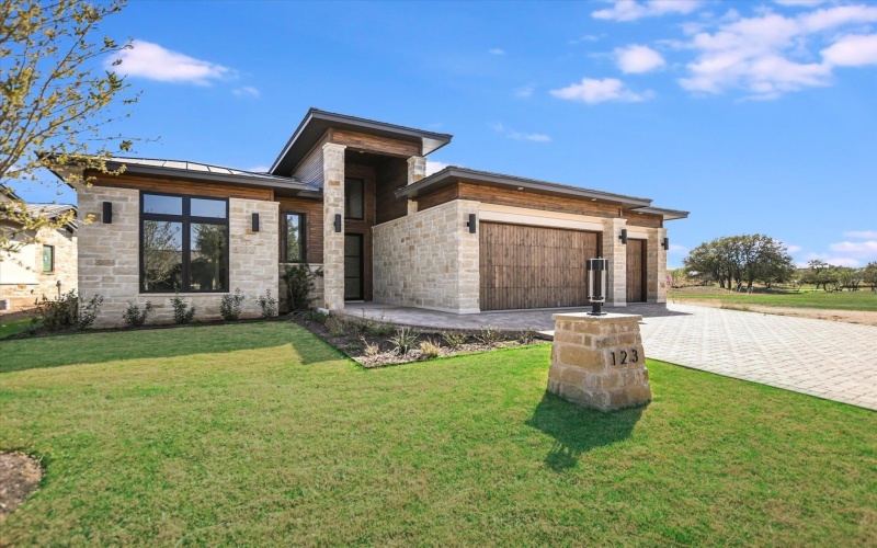 123 Azalea Loop, Horseshoe Bay, TX 78657, 3 Bedrooms Bedrooms, ,3 BathroomsBathrooms,Residential,For Sale,123 Azalea Loop,172604