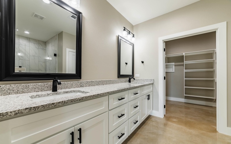 215 Oak Grove Parkway, Kingsland, TX 78639, 3 Bedrooms Bedrooms, ,2 BathroomsBathrooms,Residential,For Sale,215 Oak Grove Parkway,170367