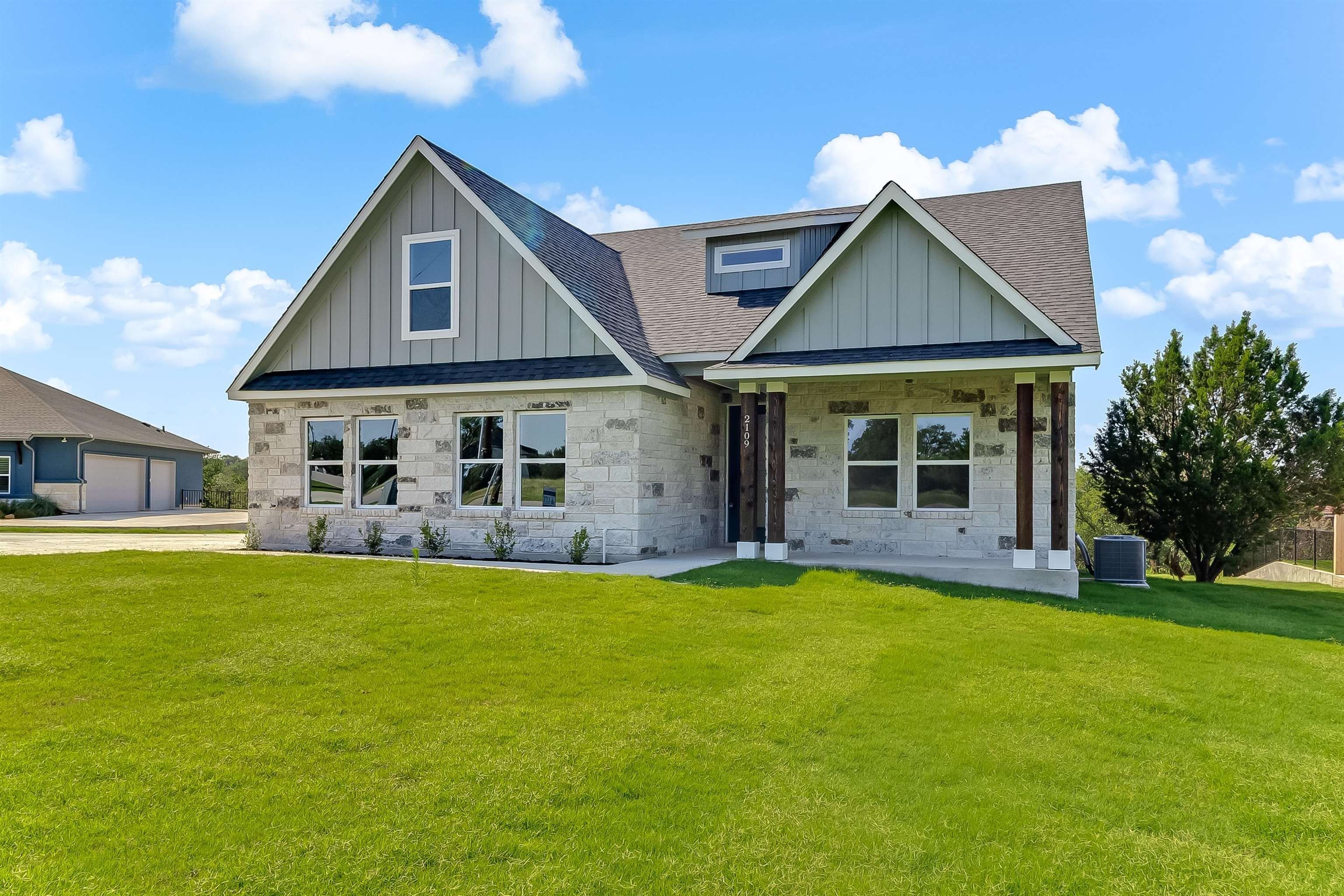 2109 S Park View Drive #1.05 ACRES, Marble Falls, TX 78654, 5 Bedrooms Bedrooms, ,3 BathroomsBathrooms,Residential,For Sale,2109 S Park View Drive,171386