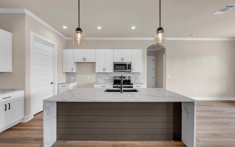 2221 SE Park View Drive #1.25 ACRES, Marble Falls, TX 78654, 5 Bedrooms Bedrooms, ,2 BathroomsBathrooms,Residential,For Sale,2221 SE Park View Drive,173195