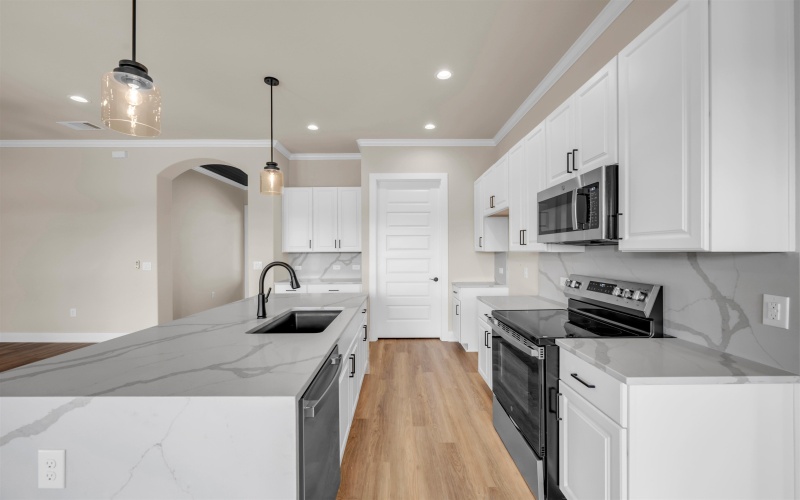 2221 SE Park View Drive #1.25 ACRES, Marble Falls, TX 78654, 5 Bedrooms Bedrooms, ,2 BathroomsBathrooms,Residential,For Sale,2221 SE Park View Drive,173195