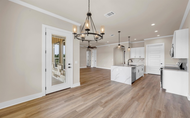 2221 SE Park View Drive #1.25 ACRES, Marble Falls, TX 78654, 5 Bedrooms Bedrooms, ,2 BathroomsBathrooms,Residential,For Sale,2221 SE Park View Drive,173195
