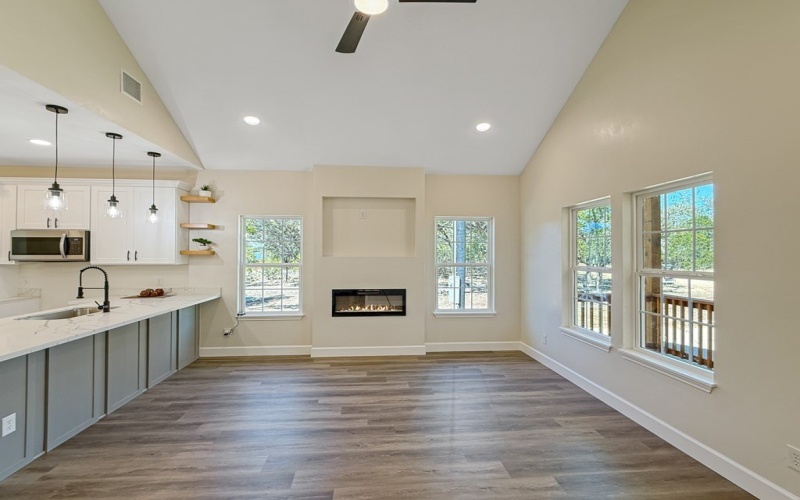 660 Skyline Dr, Bandera, TX 78003, 2 Bedrooms Bedrooms, ,2 BathroomsBathrooms,Residential,For Sale,660 Skyline Dr,118496