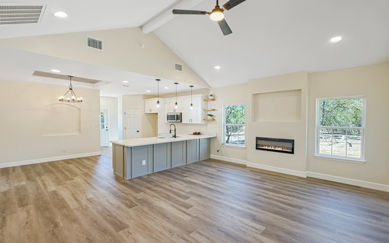 660 Skyline Dr, Bandera, TX 78003, 2 Bedrooms Bedrooms, ,2 BathroomsBathrooms,Residential,For Sale,660 Skyline Dr,118496
