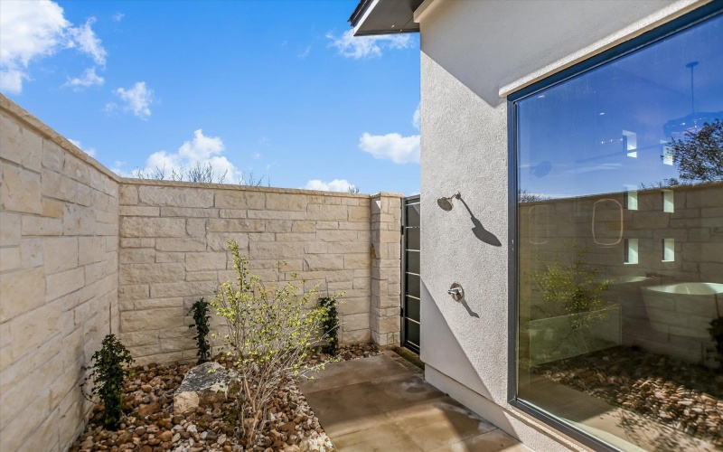 208 Azalea Loop, Horseshoe Bay, TX 78657, 3 Bedrooms Bedrooms, ,3 BathroomsBathrooms,Residential,For Sale,208 Azalea Loop,173309