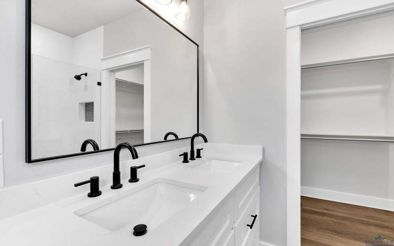 1513 Wellington Lane, Longview, TX 75605, 3 Habitaciones Habitaciones , ,2 BañosBaños,Residential,En Venta,1513 Wellington Lane,20253277