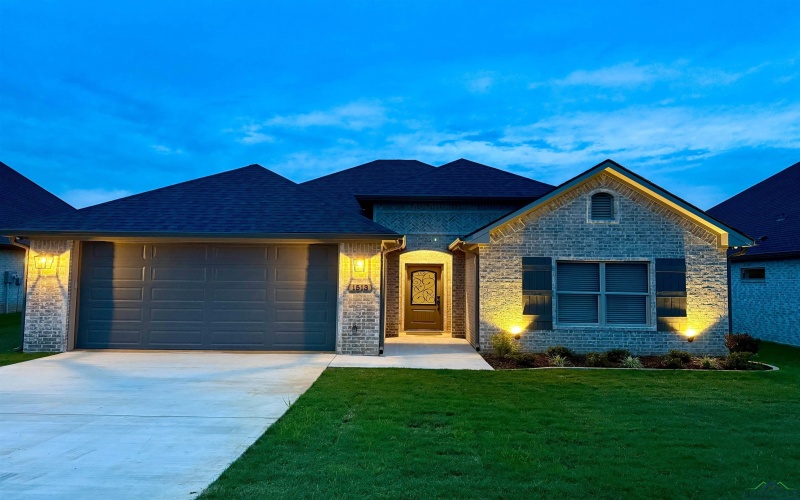 1513 Wellington Lane, Longview, TX 75605, 3 Habitaciones Habitaciones , ,2 BañosBaños,Residential,En Venta,1513 Wellington Lane,20253277