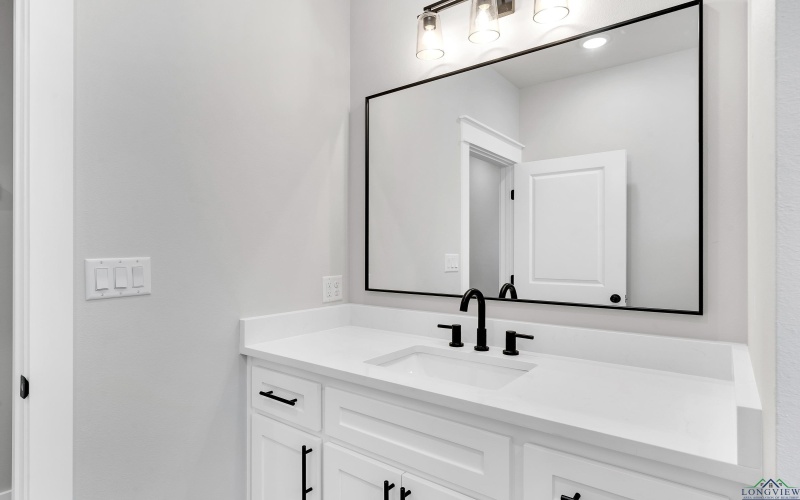 1513 Wellington Lane, Longview, TX 75605, 3 Habitaciones Habitaciones , ,2 BañosBaños,Residential,En Venta,1513 Wellington Lane,20253277