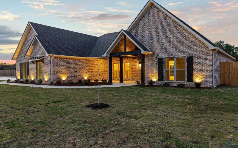 169 Andres Ln, Kilgore, TX 75662, 4 Bedrooms Bedrooms, ,2 BathroomsBathrooms,Residential,For Sale,169 Andres Ln,20251412