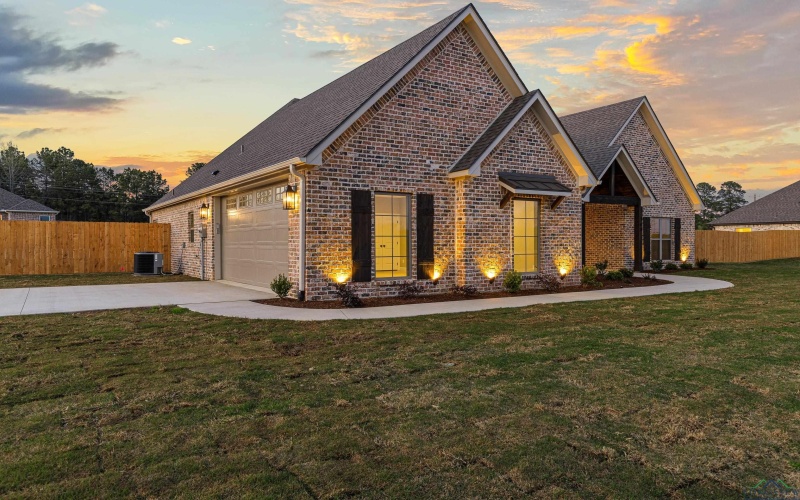 169 Andres Ln, Kilgore, TX 75662, 4 Bedrooms Bedrooms, ,2 BathroomsBathrooms,Residential,For Sale,169 Andres Ln,20251412