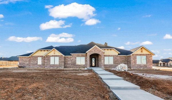13513 Iola Avenue, Lubbock, TX 79424, 4 Habitaciones Habitaciones , ,3 BañosBaños,Residential,En Venta,13513 Iola Avenue,202552361