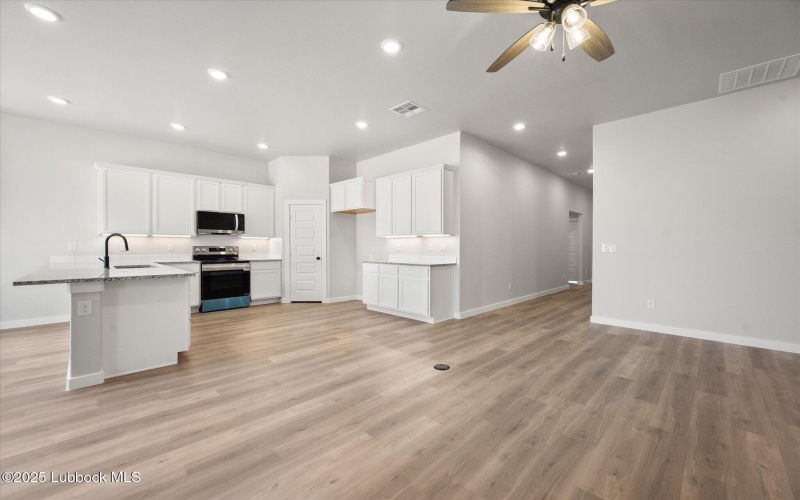 3410 Farmhouse Avenue, Wolfforth, TX 79382, 4 Habitaciones Habitaciones , ,2 BañosBaños,Residential,En Venta,3410 Farmhouse Avenue,202554510