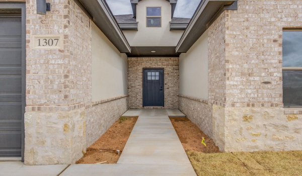1307 Quincy Avenue, Lubbock, TX 79416, 3 Bedrooms Bedrooms, ,2 BathroomsBathrooms,Residential,For Sale,1307 Quincy Avenue,202554536