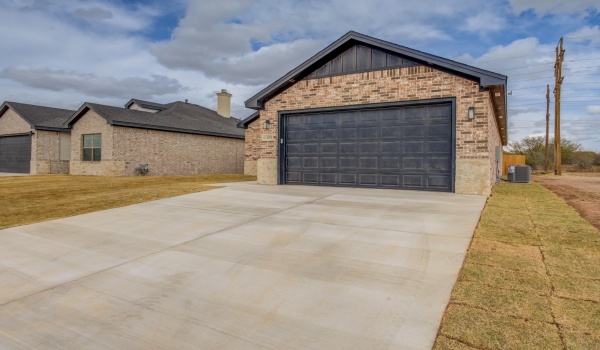 1309 Quincy Avenue, Lubbock, TX 79416, 3 Bedrooms Bedrooms, ,2 BathroomsBathrooms,Residential,For Sale,1309 Quincy Avenue,202554537
