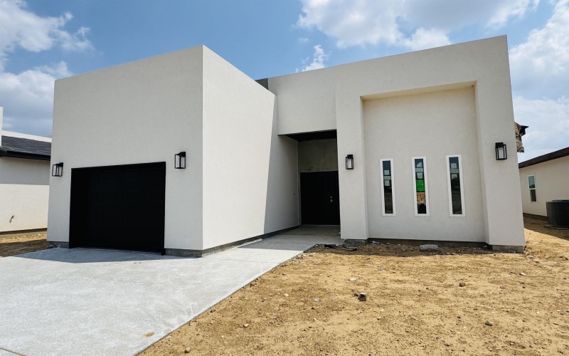 209 Lusitano Dr., Laredo, TX 78046, 3 Bedrooms Bedrooms, ,2 BathroomsBathrooms,Residential,For Sale,209 Lusitano Dr.,20252028