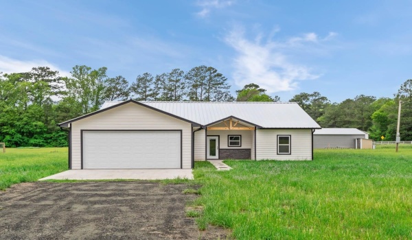 405 County Road 062, Jasper, TX 75951, 3 Bedrooms Bedrooms, ,2 BathroomsBathrooms,Residential,For Sale,405 County Road 062,5102795