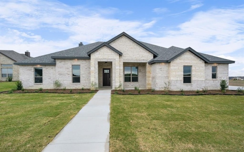 209 Coalson Crossing, Azle, TX 76020, 5 Bedrooms Bedrooms, ,3 BathroomsBathrooms,Residential,For Sale,209 Coalson Crossing,20724941