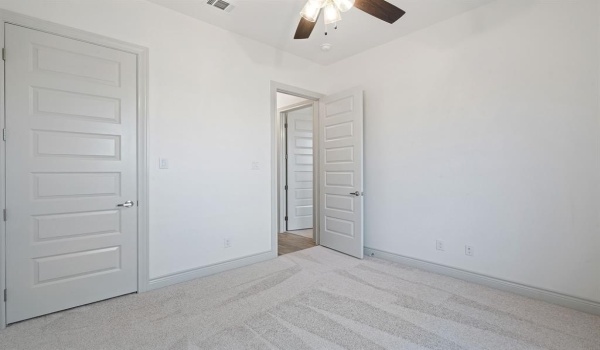 209 Coalson Crossing, Azle, TX 76020, 5 Bedrooms Bedrooms, ,3 BathroomsBathrooms,Residential,For Sale,209 Coalson Crossing,20724941